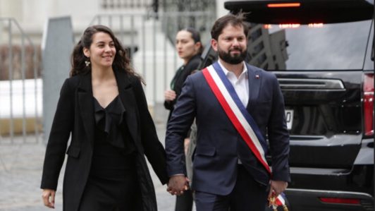 “¡Bienvenida al mundo!”: De Carolina Tohá a Evelyn Matthei felicitaron al presidente Max Luksicy a Paula Carrasco por el nacimiento de Violeta